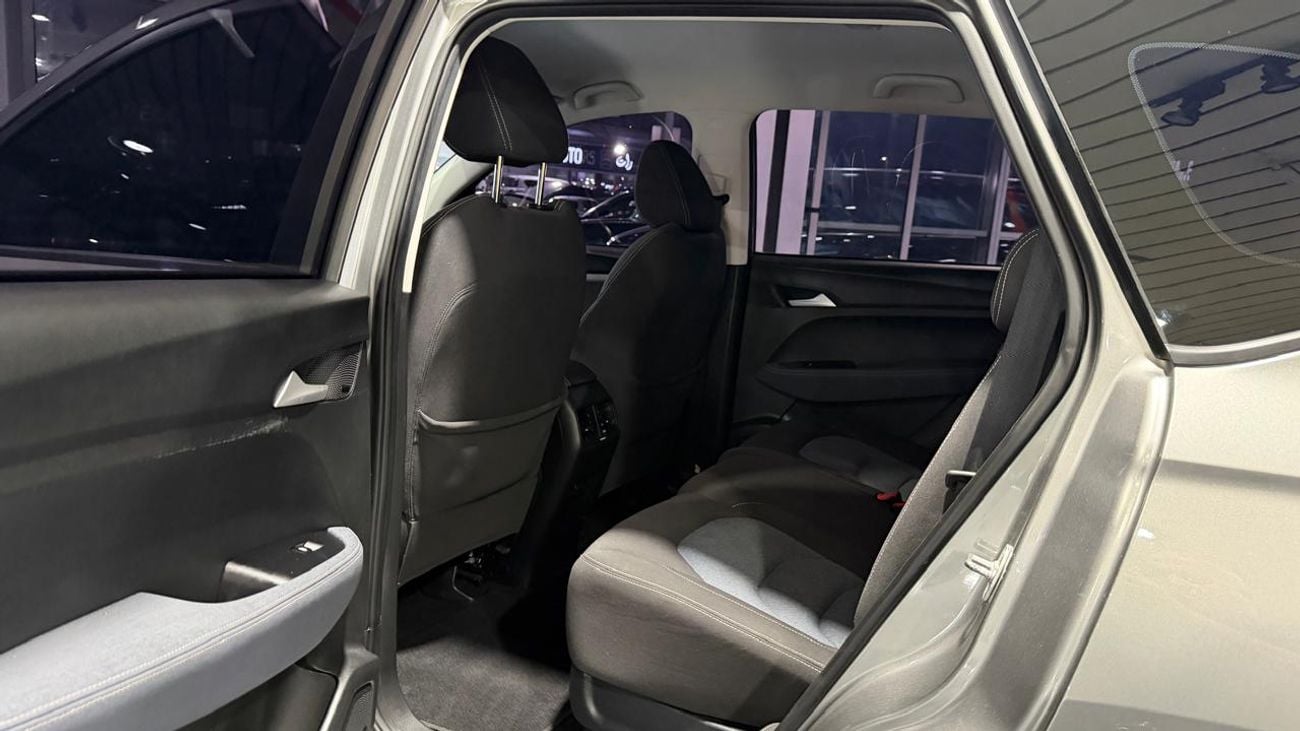 Chevrolet Captiva LS 1.5L (150 HP) (7 Seater)