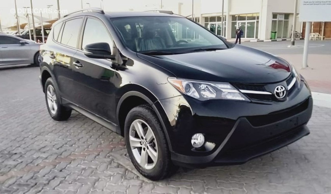 Toyota RAV4 XLE - Limited Edition - Sunroof 4WD