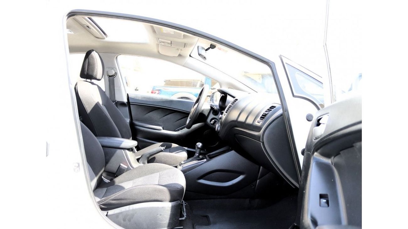 Kia Cerato SX ACCIDENTS FREE - GCC - SUNROOF - PERFECT INSIDE OUT - ENGINE 1600 CC