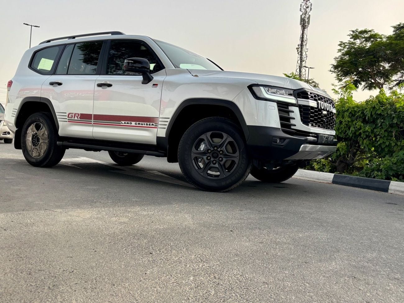 Toyota Land Cruiser GR SPORT