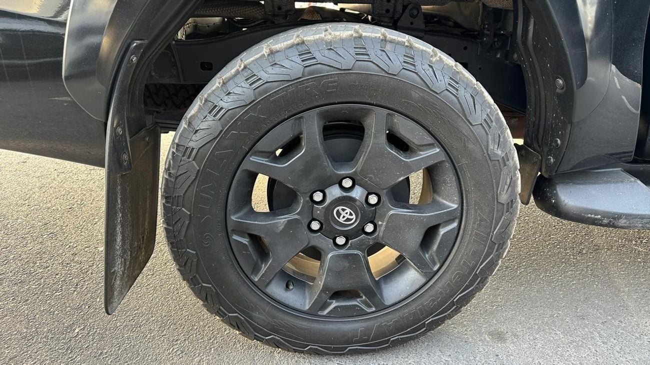 تويوتا هيلوكس ROGUE DIESEL RHD 2,8