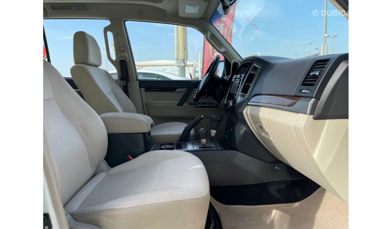 ميتسوبيشي باجيرو 2019 3.0L With Sunroof Ref#02