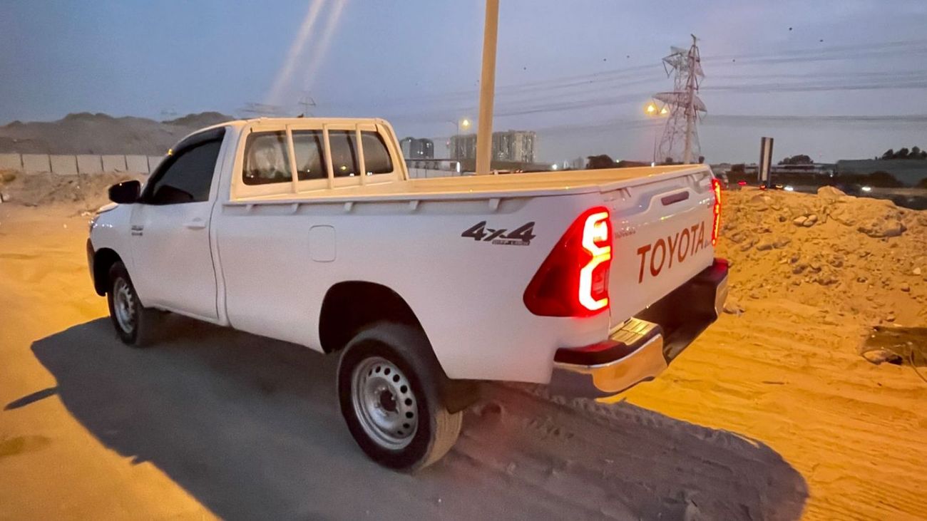 Toyota Hilux DIESEL 2.8 LITER  ,RIGHT HAND DRIVE ,AUTOMATIC GEAR