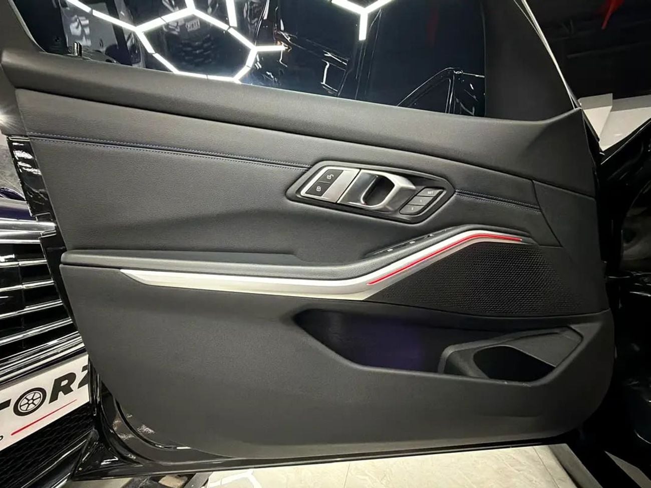 BMW 320i Exclusive 2.0L