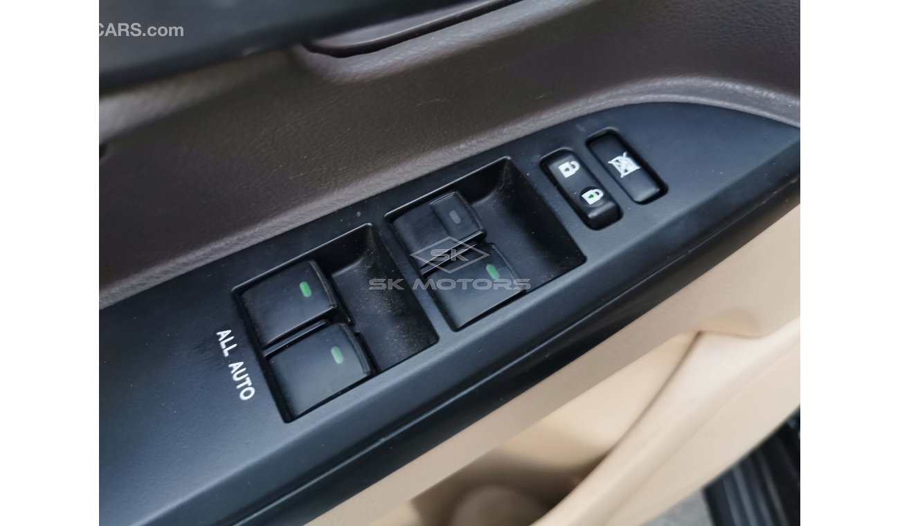 تويوتا لاند كروزر 4.0L, 20" Rims, Driver Power Seat, Sunroof, DVD, Rear Camera, Leather Seats, Cool Box (LOT # 8924)