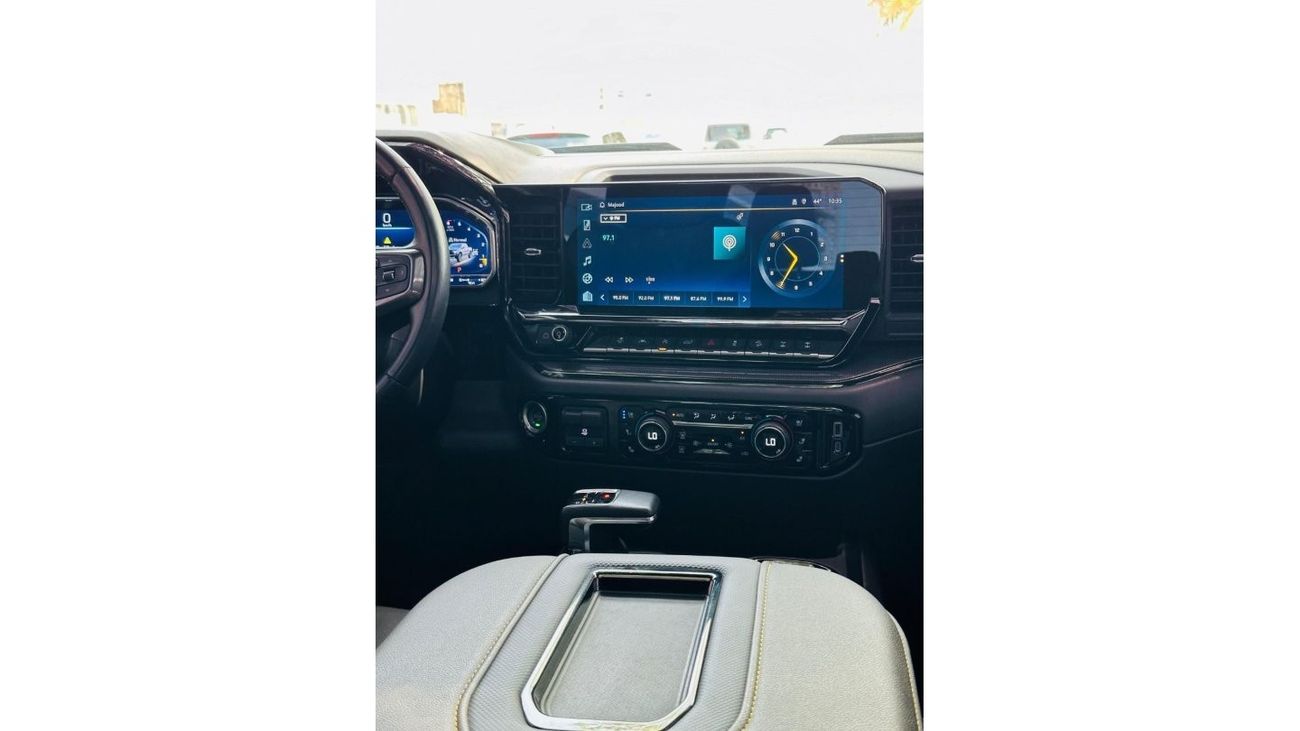 Chevrolet Silverado AED 4,400 PM | ZR2 | CHEVROLET SILVERADO 6.2 V8 | GCC | 0% DP | AGENCY WARRANTY | FSH