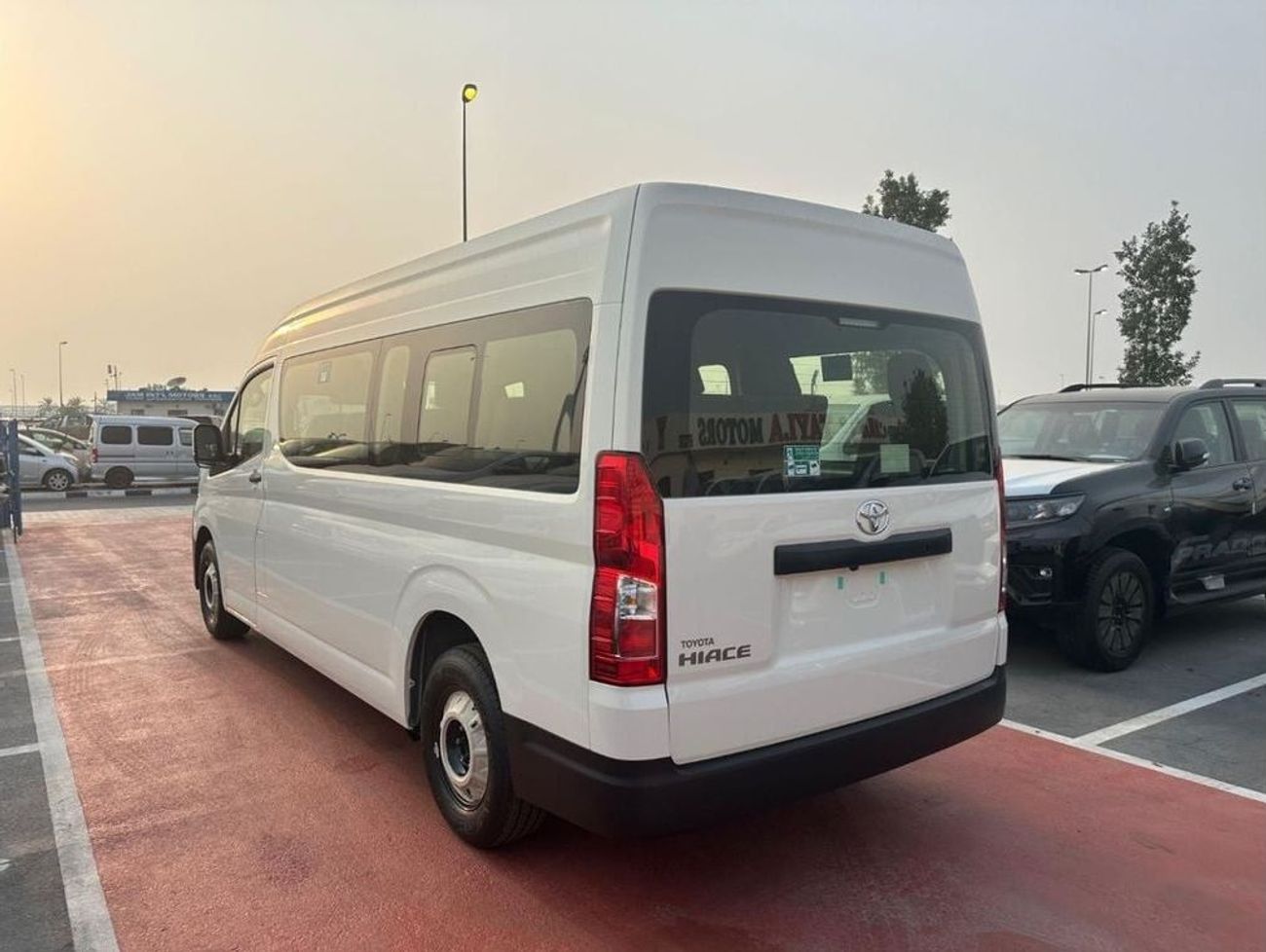 Toyota Hiace TOYOTA HIACE 3.5 L PETROL MANUAL,13SEATS,HIGH/ROOF 2025