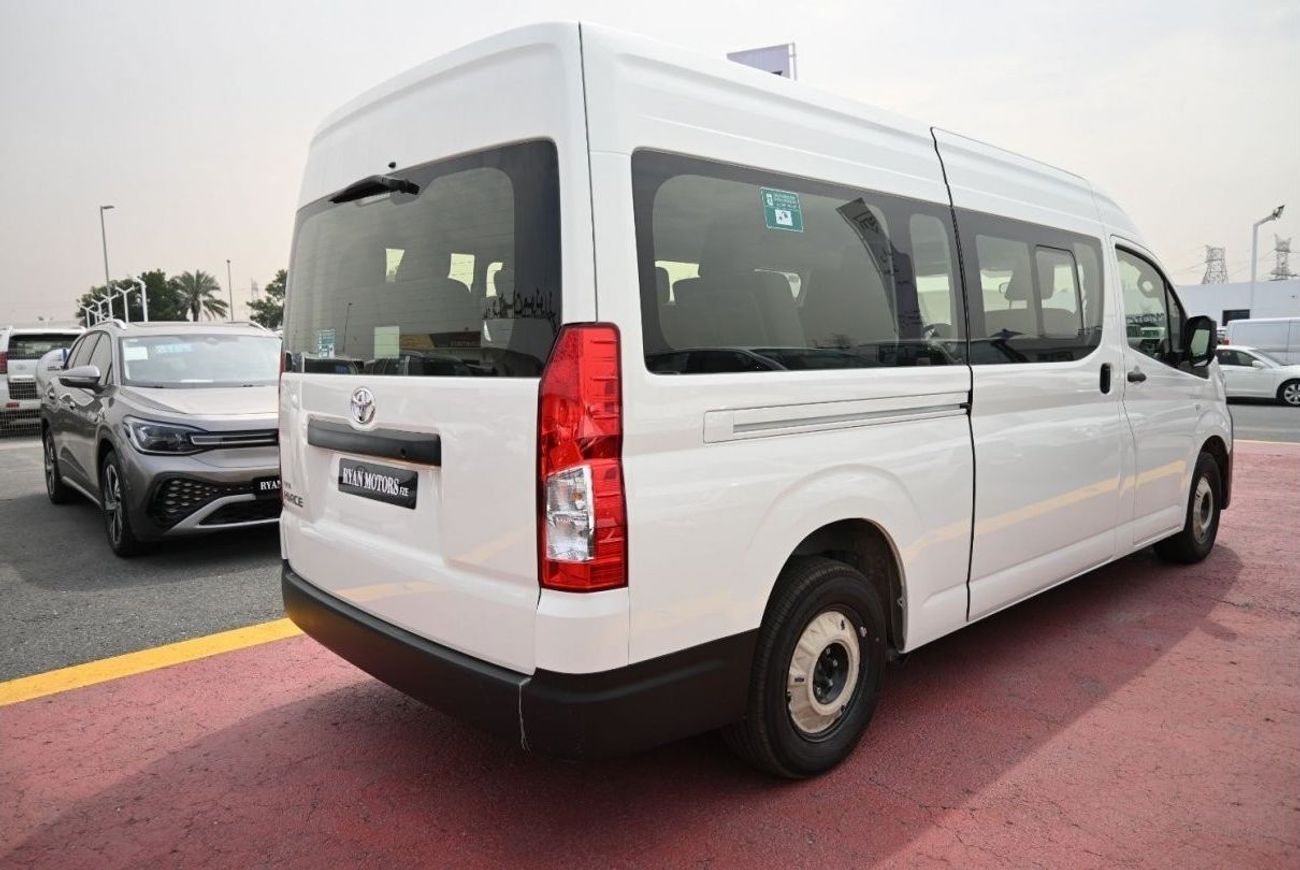 تويوتا هاياس تويوتا هايس سقف مرتفع ، 3.5 لتر بنزين ، دفع خلفي ، فان ، ناقل حركة أوتوماتيكي ، 13 مقعد ، وسائد هوائ