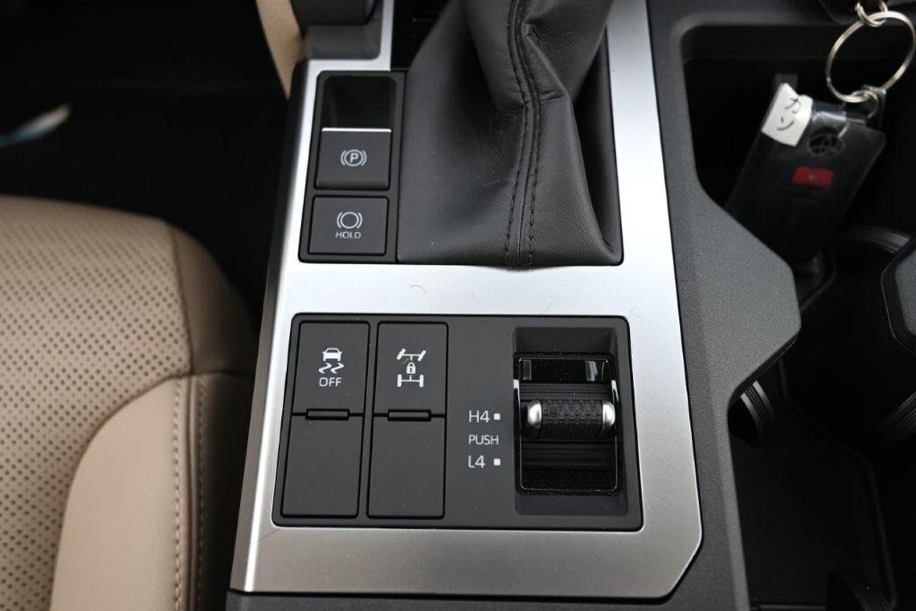 تويوتا برادو GXL 2.4L Turbo 7 Seat Automatic