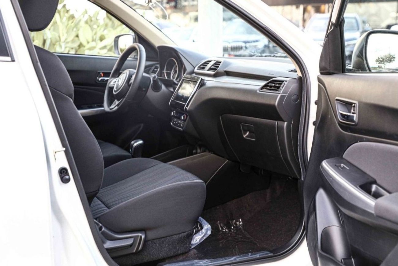 سوزوكي دزاير 2024 سوزوكي ديزاير 1.2 GLX - أبيض قطبي لؤلؤي معدني من الداخل أسود | للتصدير فقط