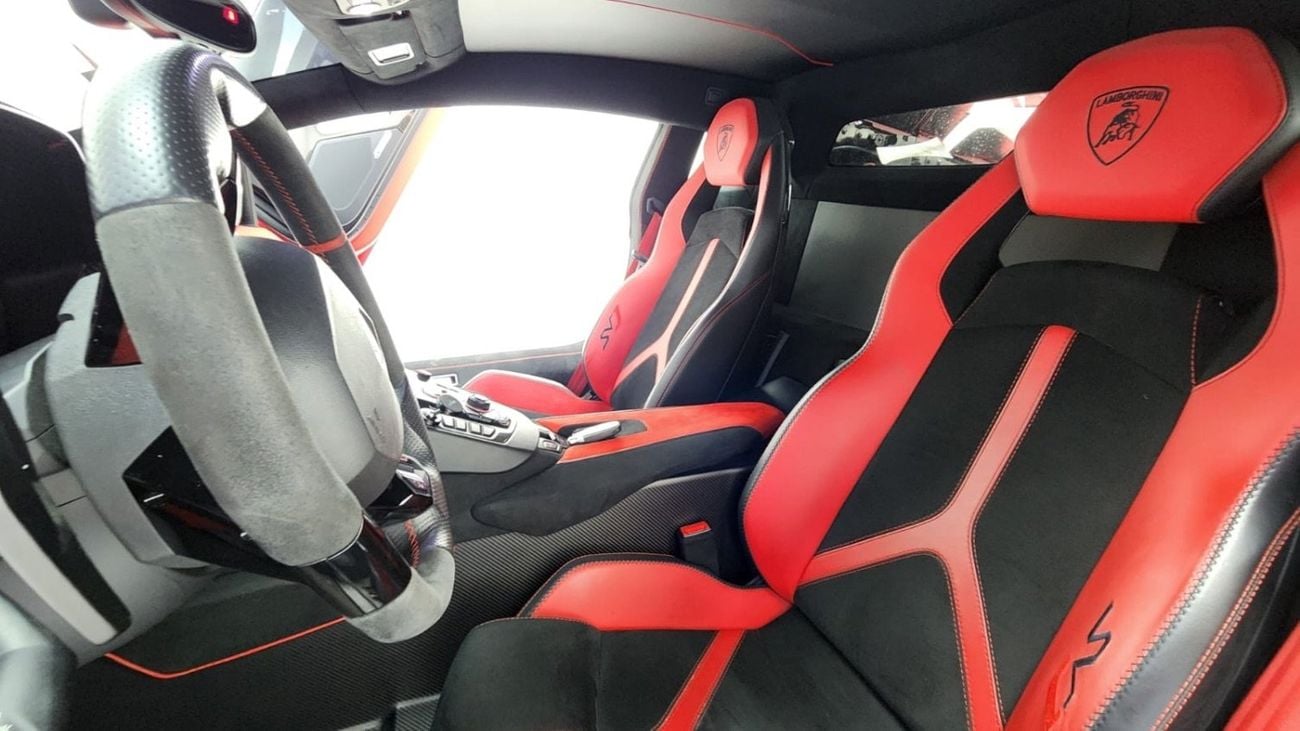 لامبورغيني أفينتادور 6.5L V12