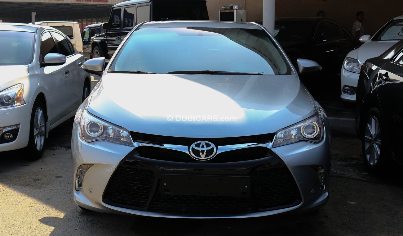 Toyota Camry XLE