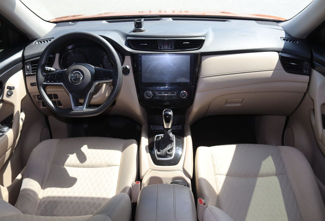 Nissan XTrail S 2.5L 4WD (5 Seater) NISSAN  X-TRAIL -2020 - GCC - Accident-free -2.5 L - 4WD - In excellent condit