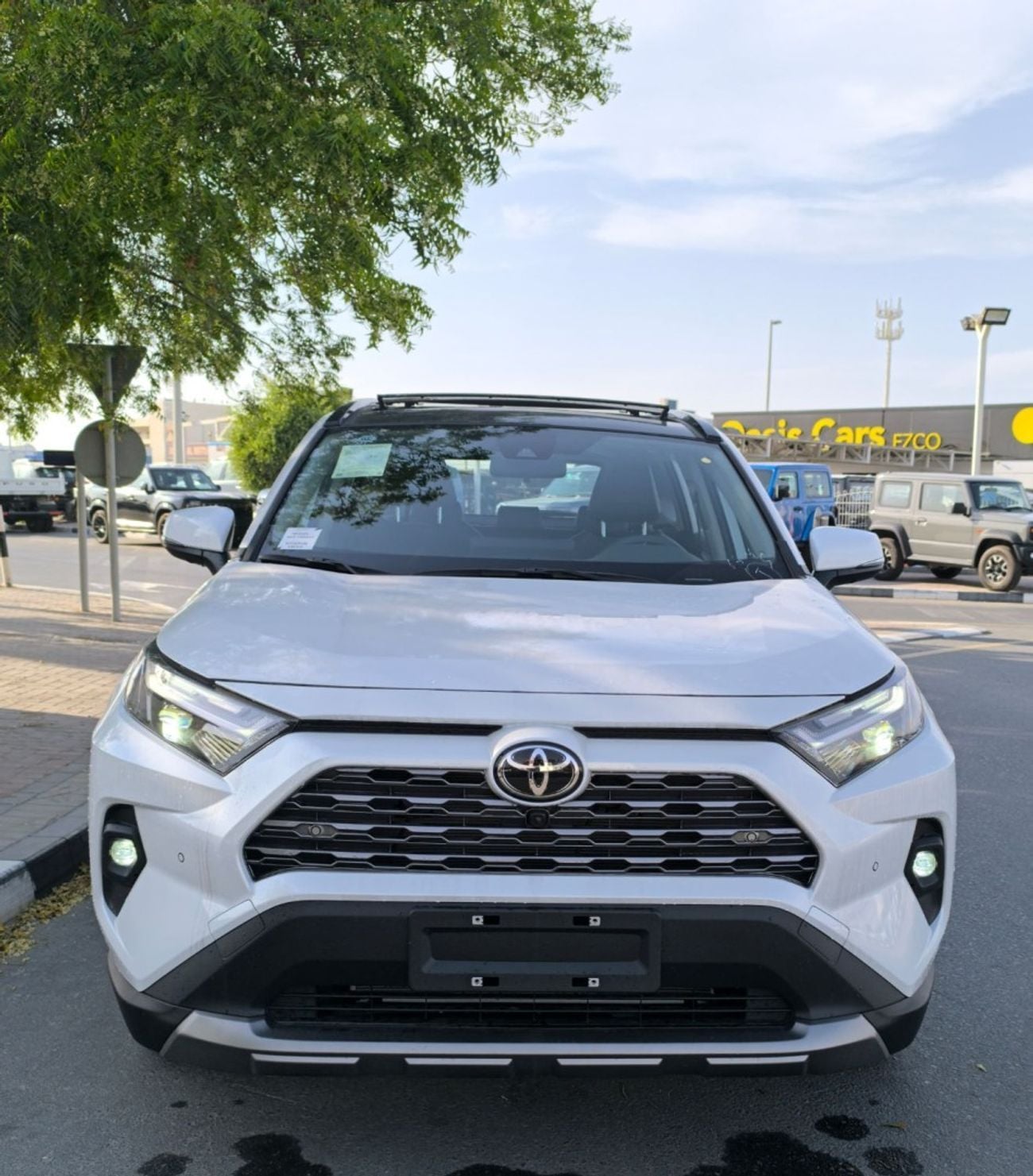 Toyota RAV4 XLE 2.0 FULL OPTION PANORAMA