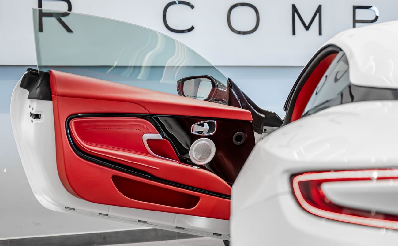 أستون مارتن DB11 Std