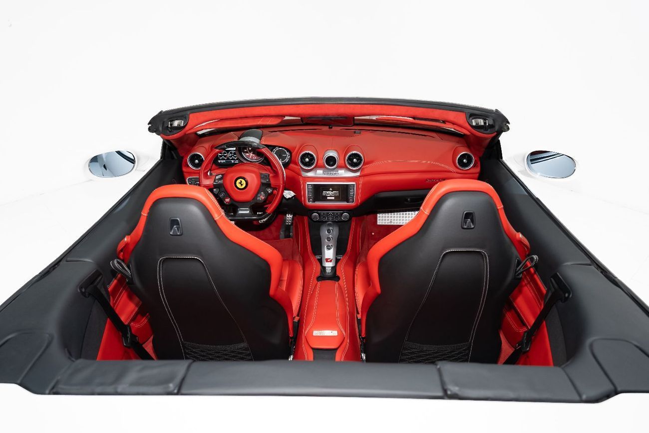 Ferrari California T Handling Speciale 3.9L VERY LOW MILEAGE | 2016 FERRARI CALIFORNIA T | HANDLING SPECIALE | CARBON LED