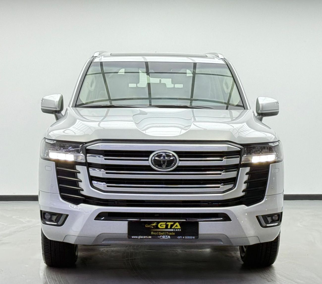 Toyota Land Cruiser GXR 4.0L 2022 Toyota Land Cruiser GXR, Warranty, 2026 Toyota Service Pack, Very Low Km, 7 Seater, GC