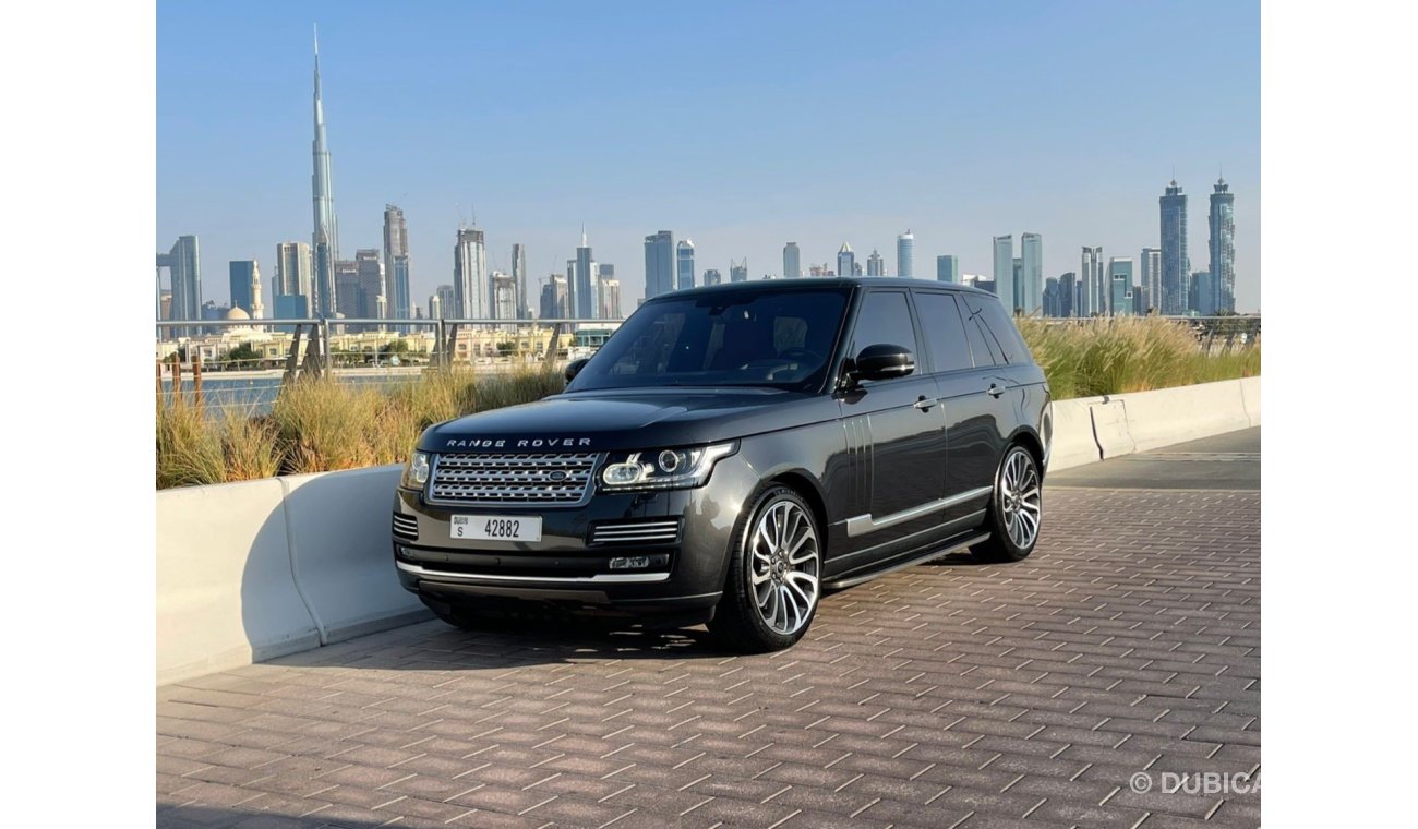 Land Rover Range Rover Vogue SE Supercharged GCC SE 2016. 65000kms