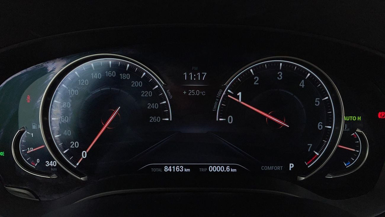 بي أم دبليو 520i EXECUTIVE 2 | بدون دفعة مقدمة | اختبار القيادة في المنزل