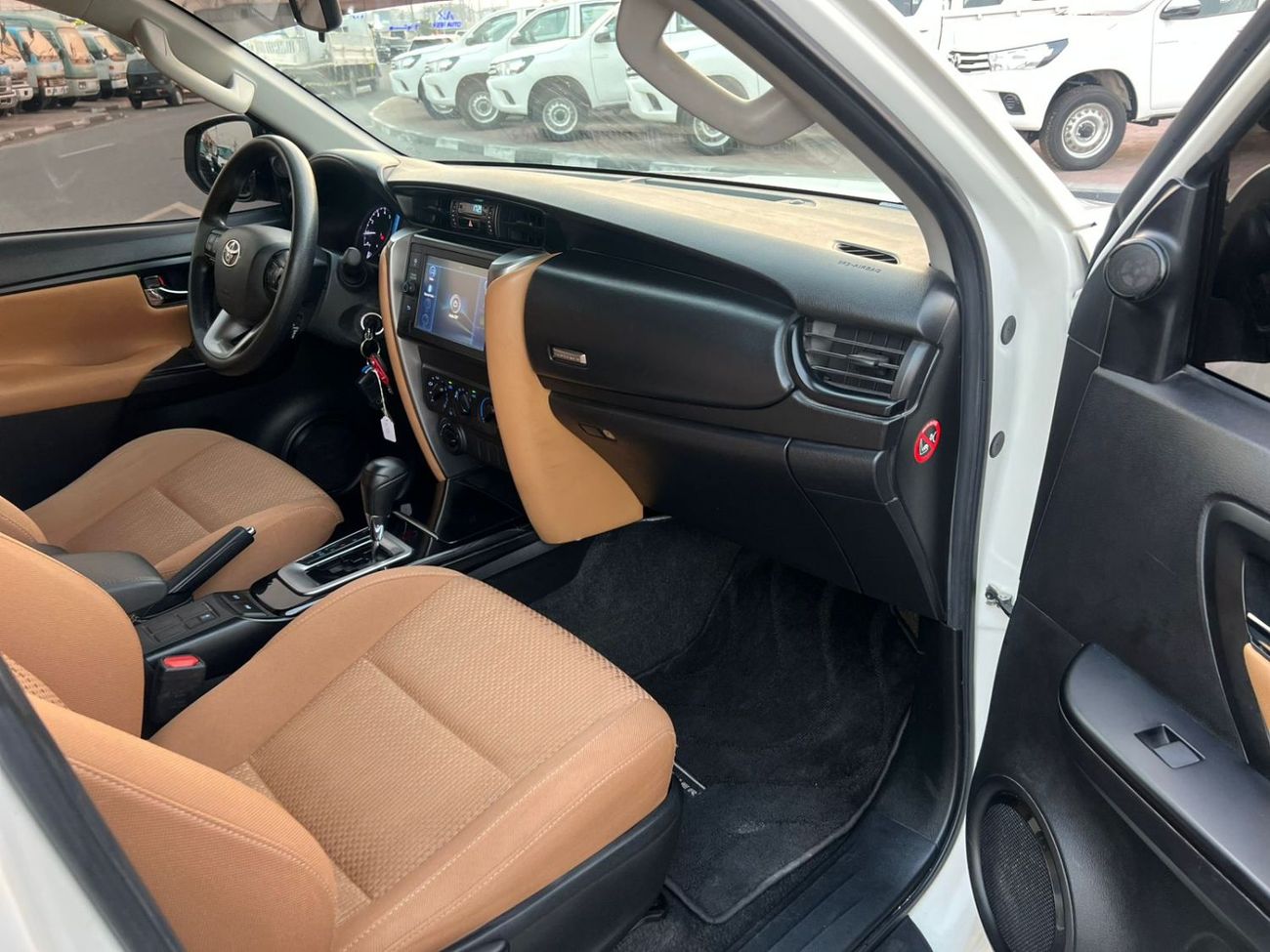 تويوتا فورتونر 2022  Toyota Fortuner EXR 2.7L (160 HP)V4 -AWD 4x4 - GCC Rear Sensor - Cruise Control