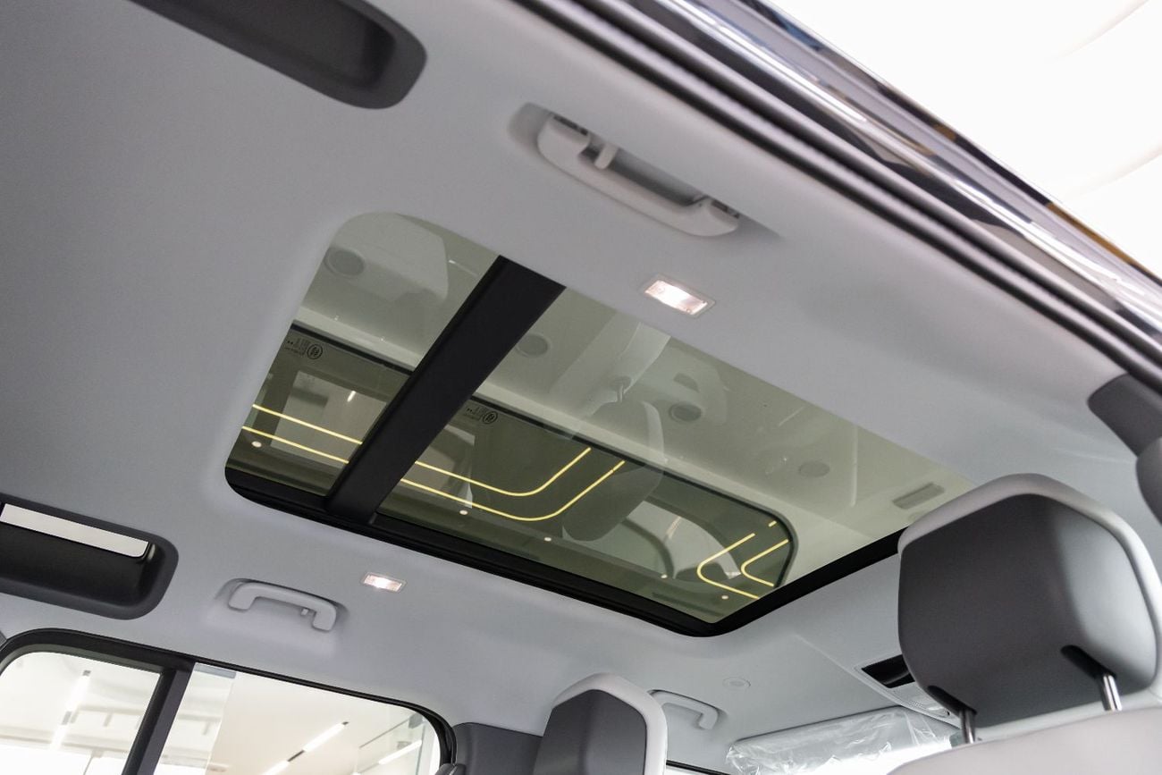 Land Rover Range Rover Land Rover Defender | 110 X-Dynamic HSE (P400) | GCC Specs | 2026 (Export)