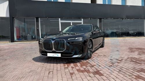 بي أم دبليو 740i ماستركلاس M SPORT PACKAGE 2026 (For Export , НА ЭКСПОРТ) 3.0TT RWD GCC  Без пробега