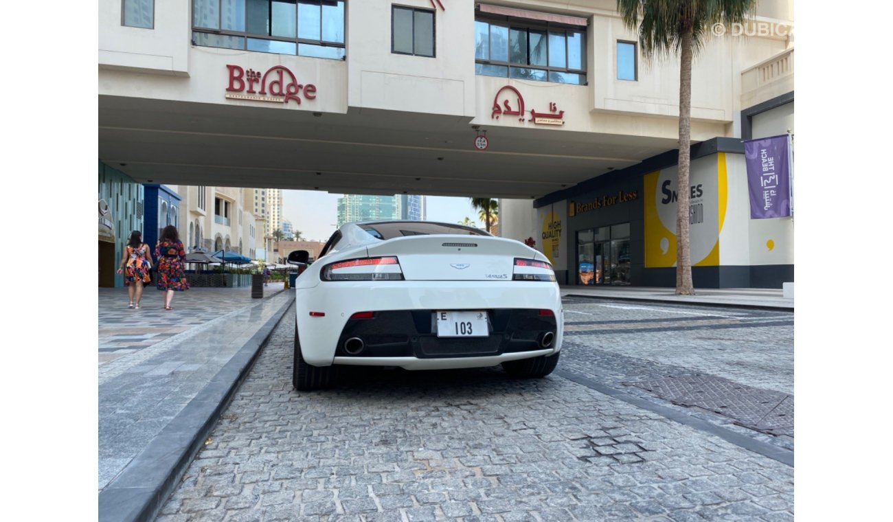 Aston Martin Vantage S