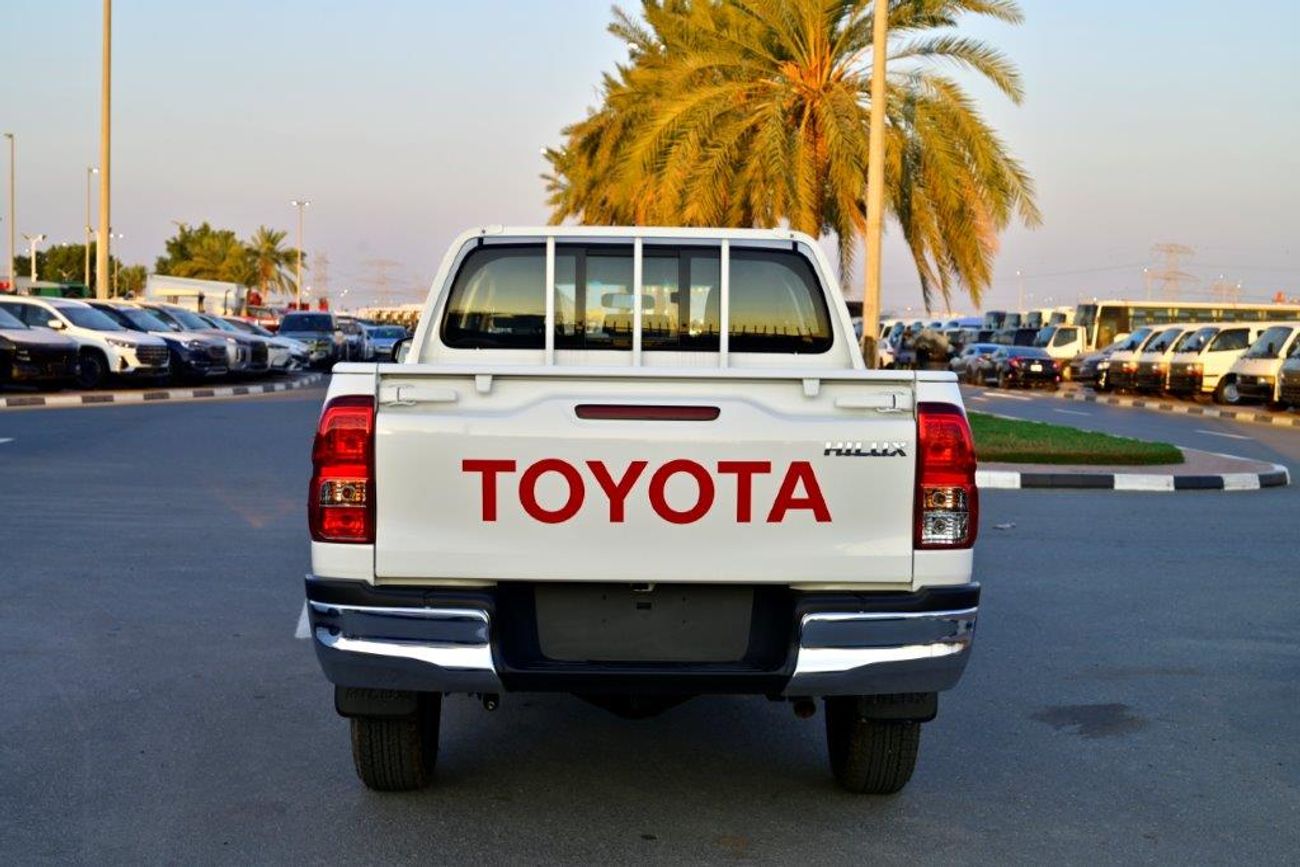 Toyota Hilux 2.4L  Manual Transmission