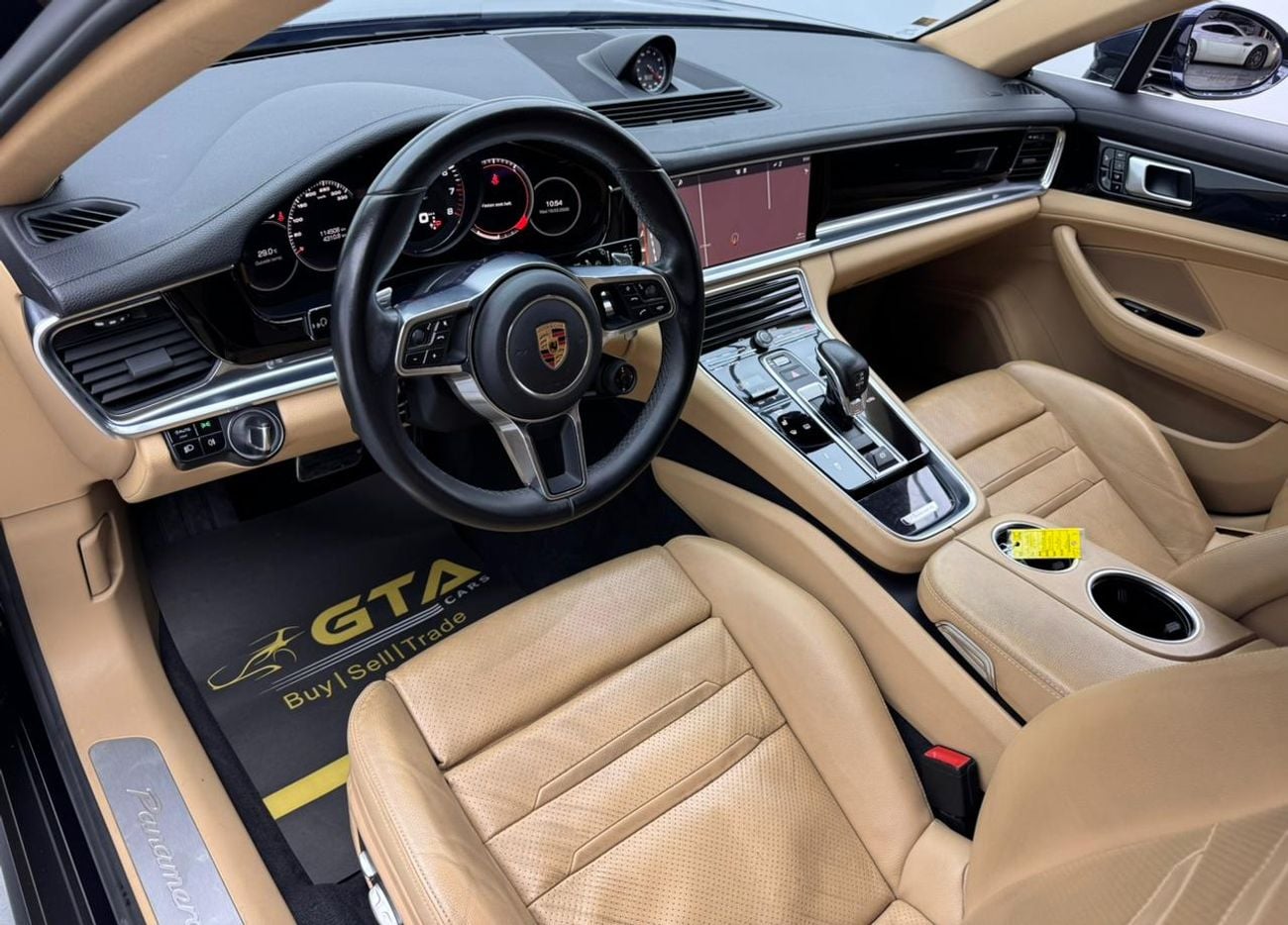 Porsche Panamera 2017 Porsche Panamera 4S, Full Service History, Sport Chrono Package, Excellent Condition, GCC