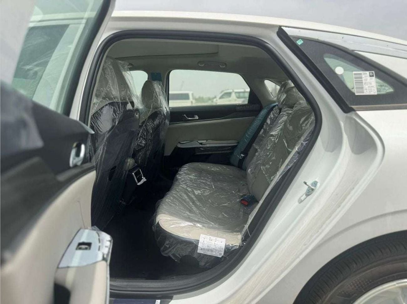 Kia K5 Kia K5 EX Kia K5 2.0L Hybrid | GCC | 2026 |