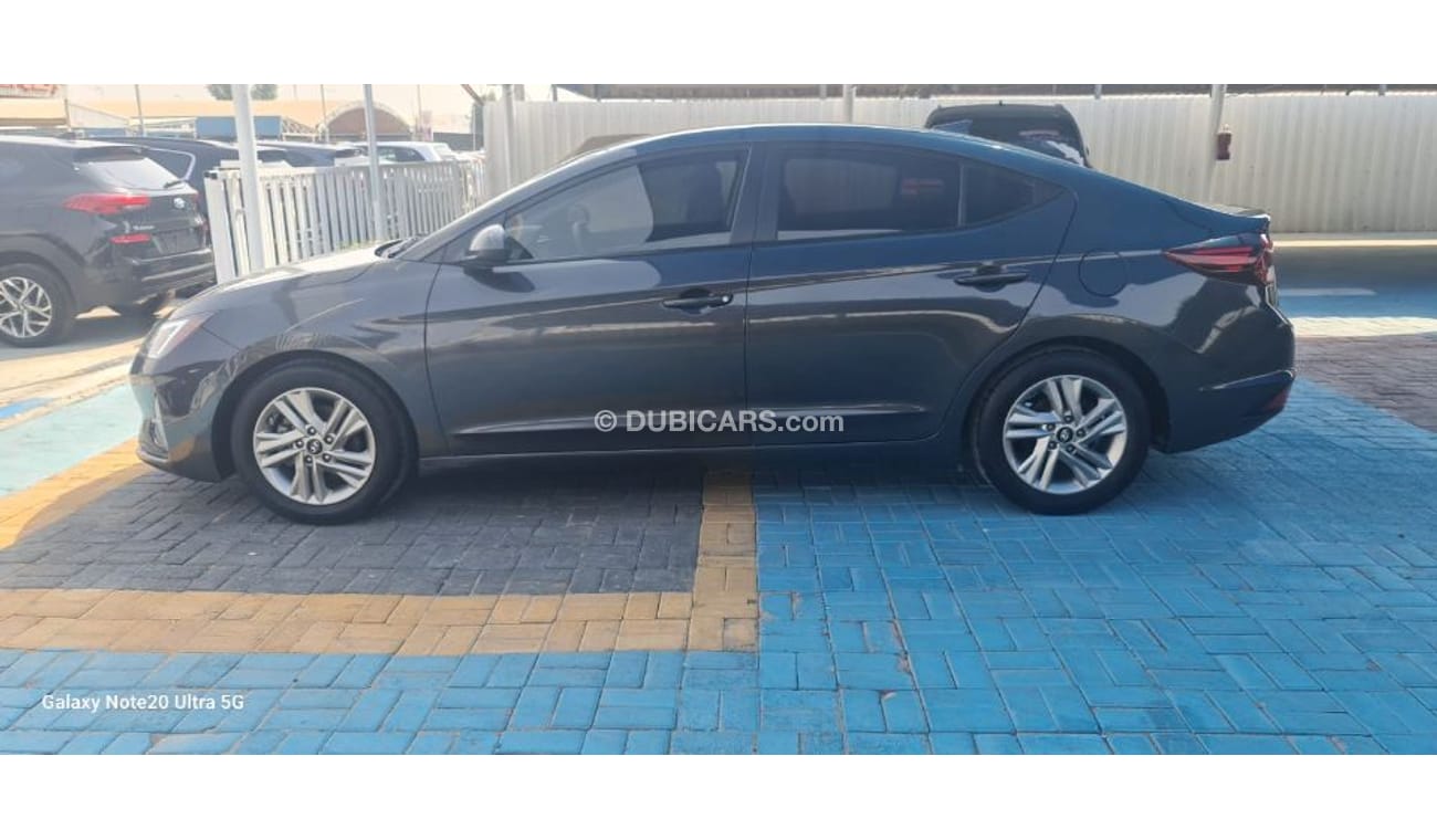 Hyundai Elantra Car is very good and clean