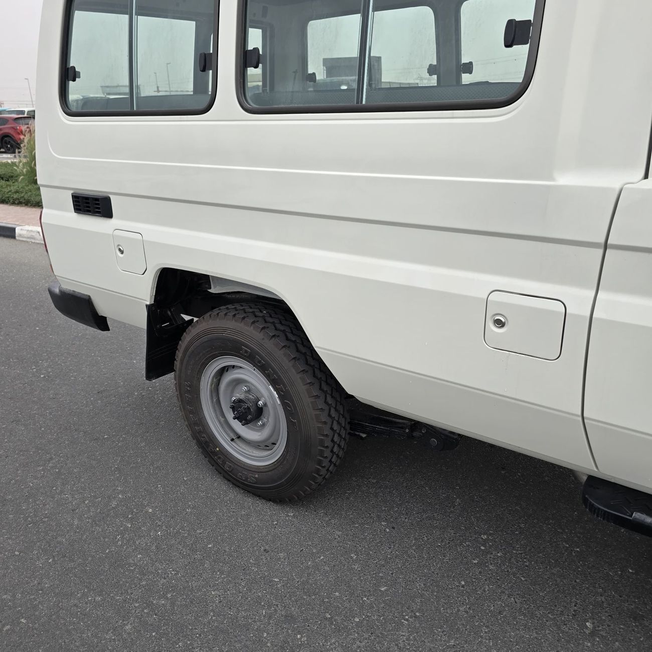 Toyota Land Cruiser 2025 Toyota Land Cruiser LC78 4.2L V6 Diesel MT 13 Seater