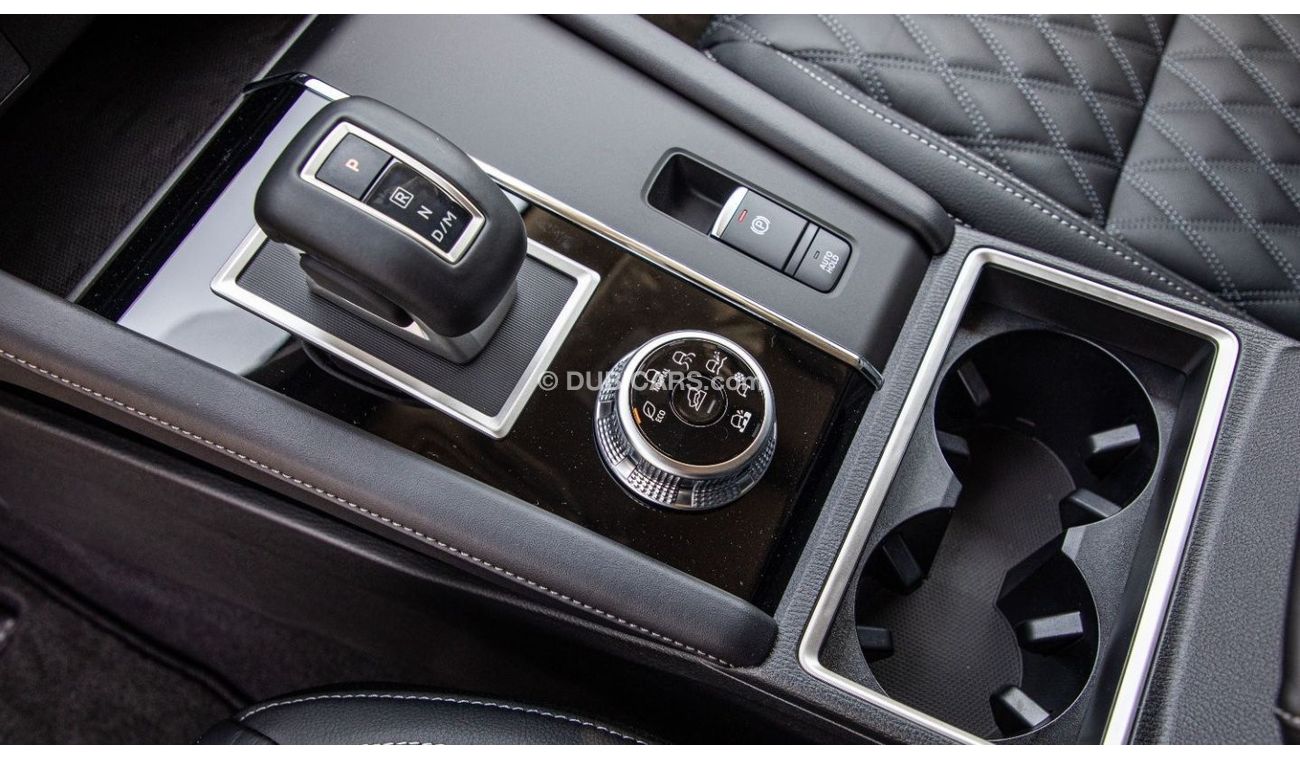 ميتسوبيشي آوتلاندر S-AWC 4WD/Pano-Roof/360camera/7seats. Local Registration +10%