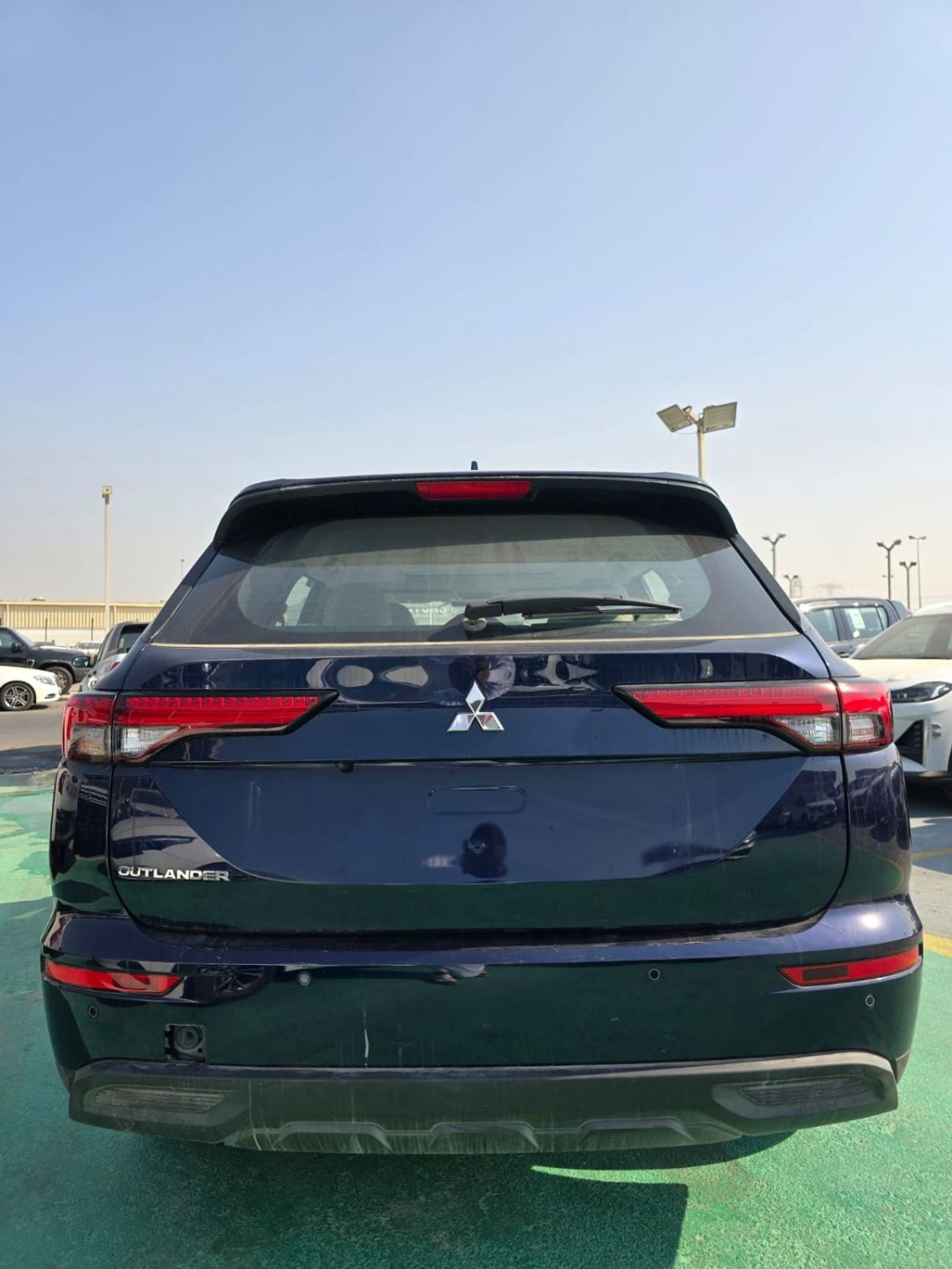 Mitsubishi Outlander GLX 2.4L GLX 2.5L