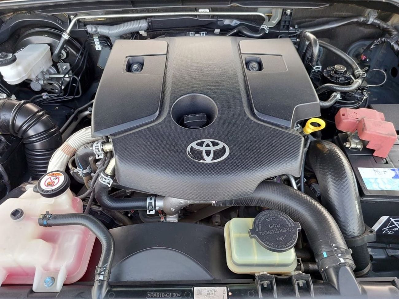 تويوتا هيلوكس TOYOTA HILUX SR5 PICK UP RHD 2017 MODEL 2.8 L DIESEL AUTOMATIC(PM93094)