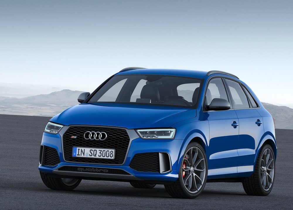 Audi RS Q3 exterior - Front Left Angled