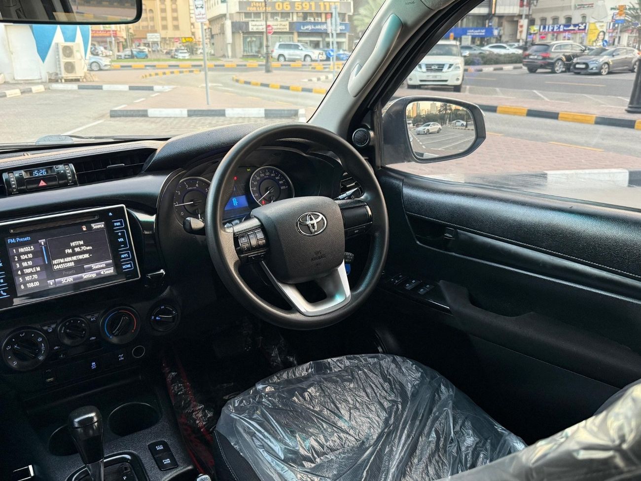 تويوتا هيلوكس SR Right Hand Drive