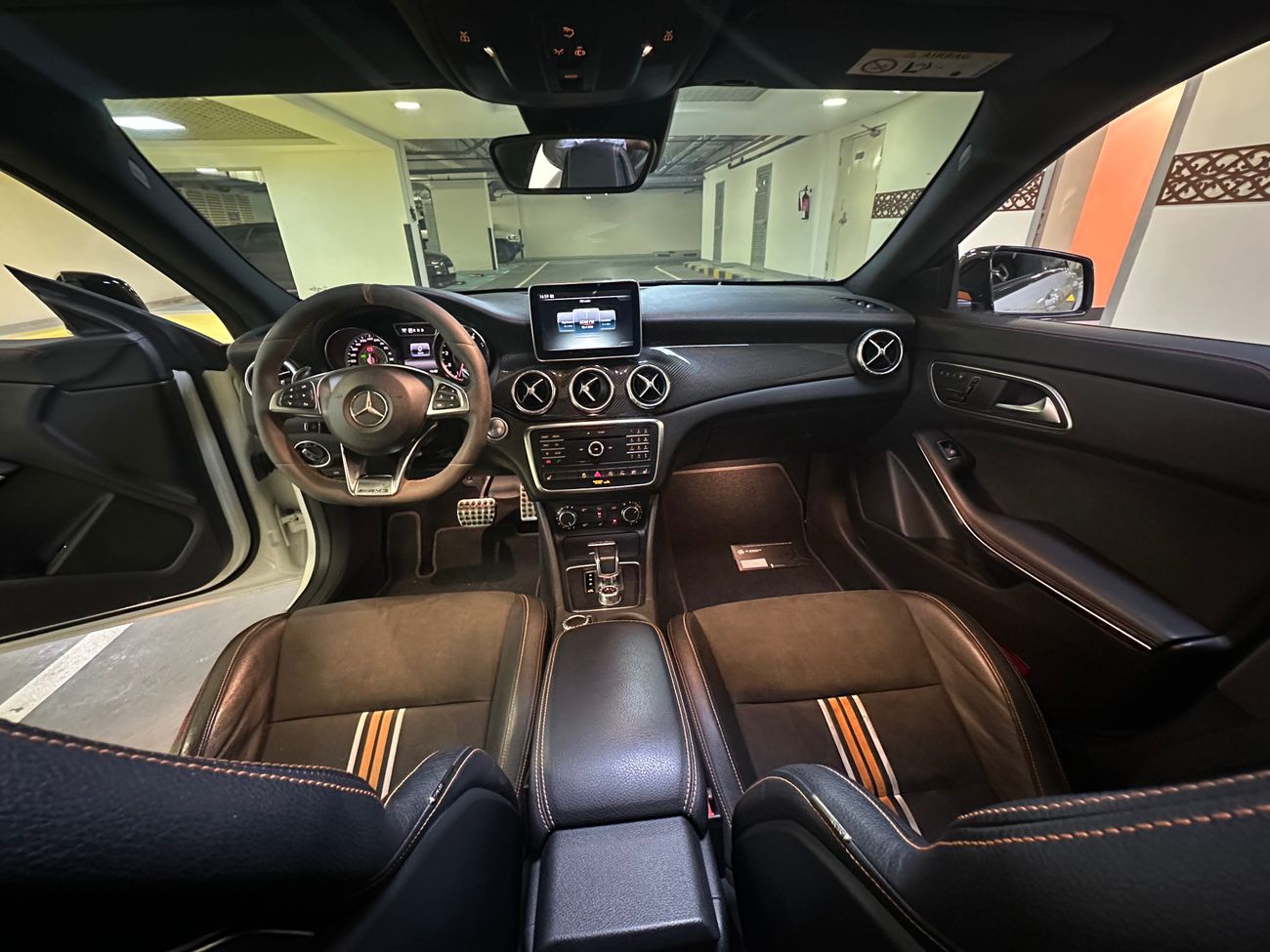 Mercedes-Benz CLA 45 AMG Std 2.0L ( CYL)