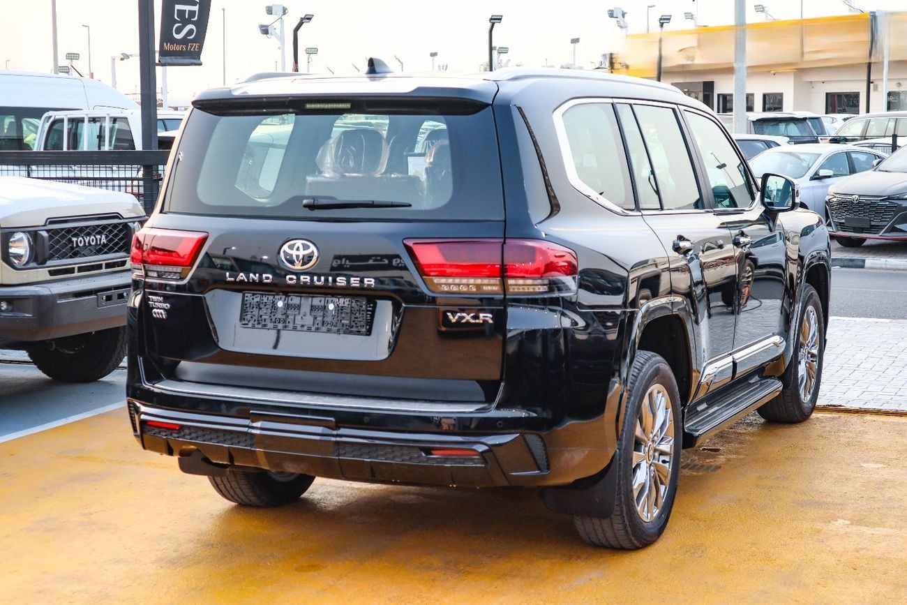 تويوتا لاند كروزر VXR