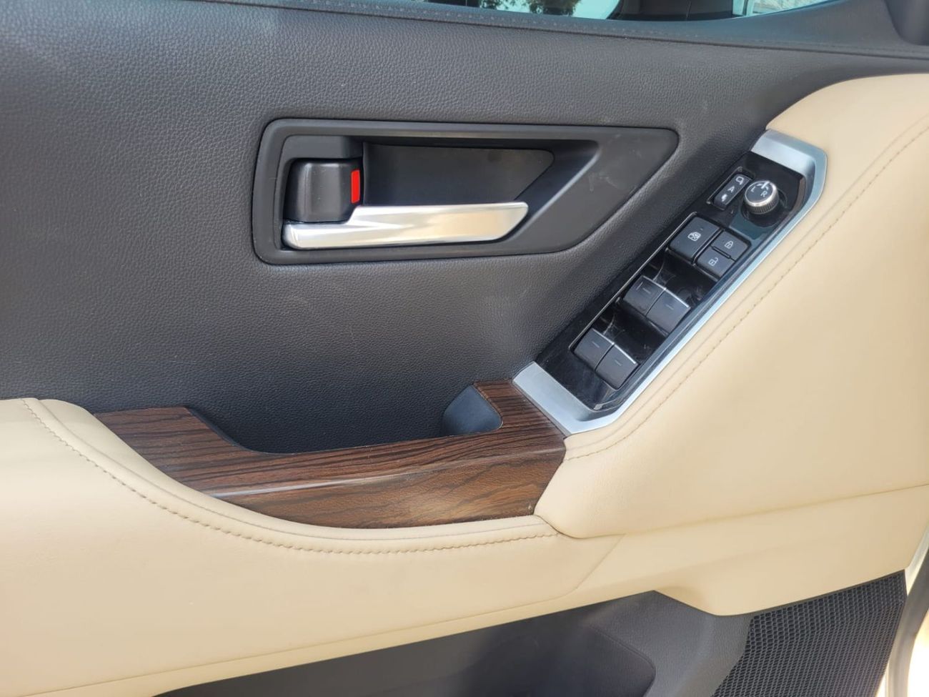 Toyota Land Cruiser GXR 4.0L