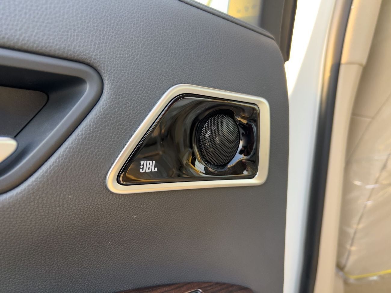 Toyota Land Cruiser  EXPORT ONLY - 2026 LC300 VX 4.0L (GCC Specification)