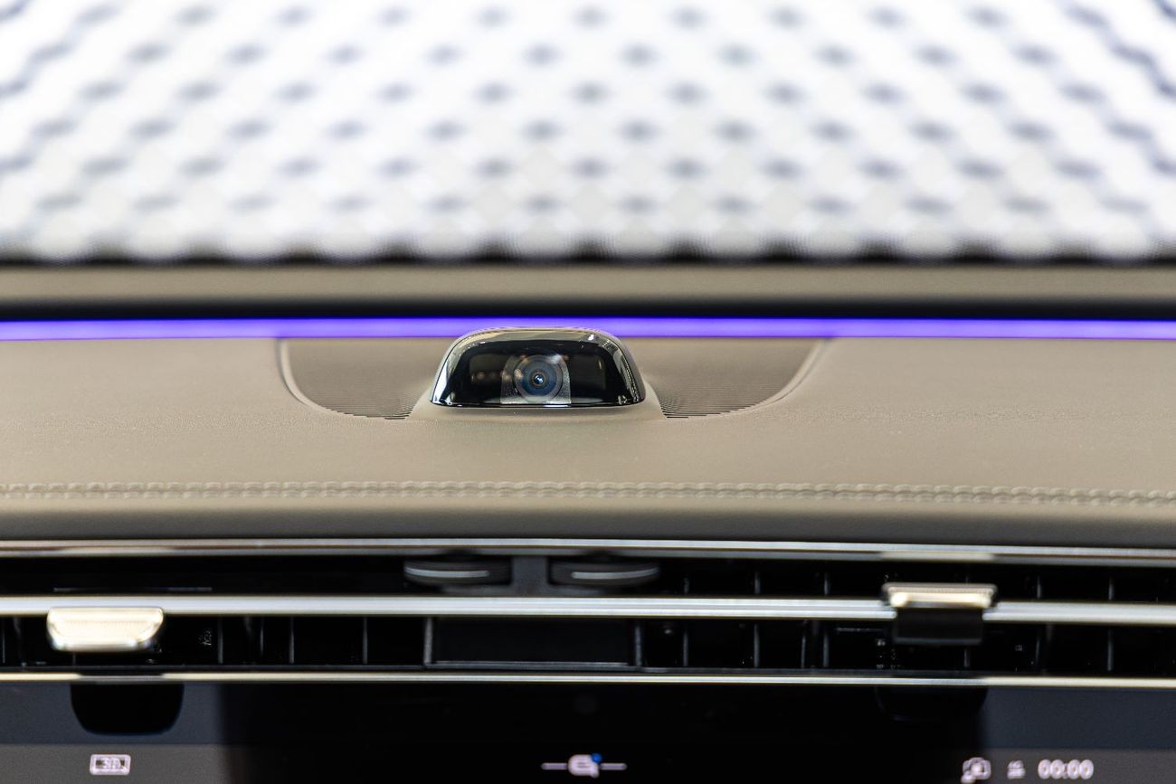 Mercedes-Benz E200 Mercedes-Benz E200 Premium Plus | AMG Night Package | Super Screen | Fully Loaded | Opalite white |