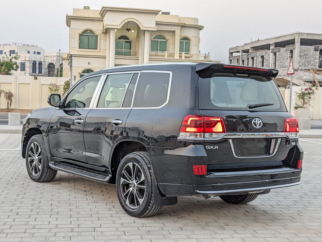 تويوتا لاند كروزر MODIFIED TO 2021 MODEL | LHD | 4.7L PETROL ENGINE | AUTO | 4WD