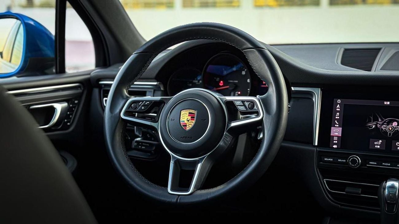 Porsche Macan Std 2.0L (260 HP) Std 2.0L - CLEAN TITLE
