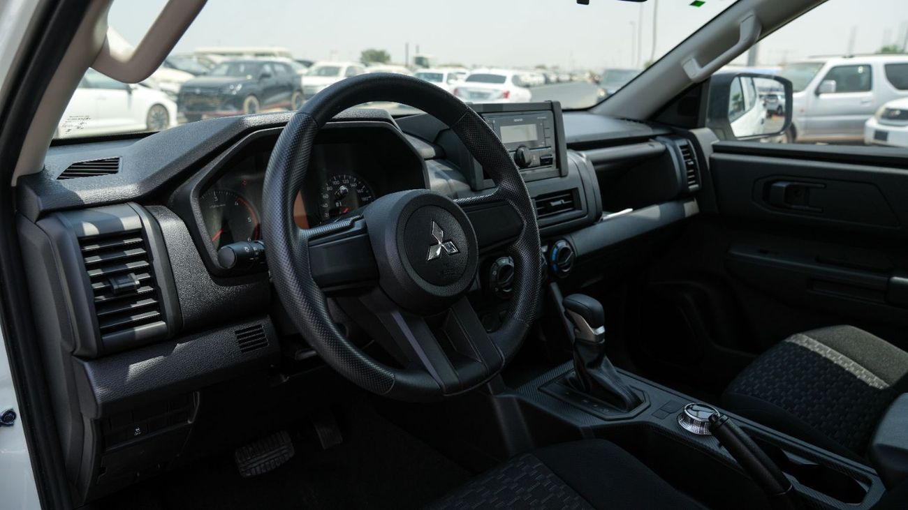 ميتسوبيشي L200 جديد كلياً – محرك ديزل توربو سعة 2.4 لتر، دفع رباعي، ناقل حركة أوتوماتيكي – S05 – 2026 – للتصدير فقط
