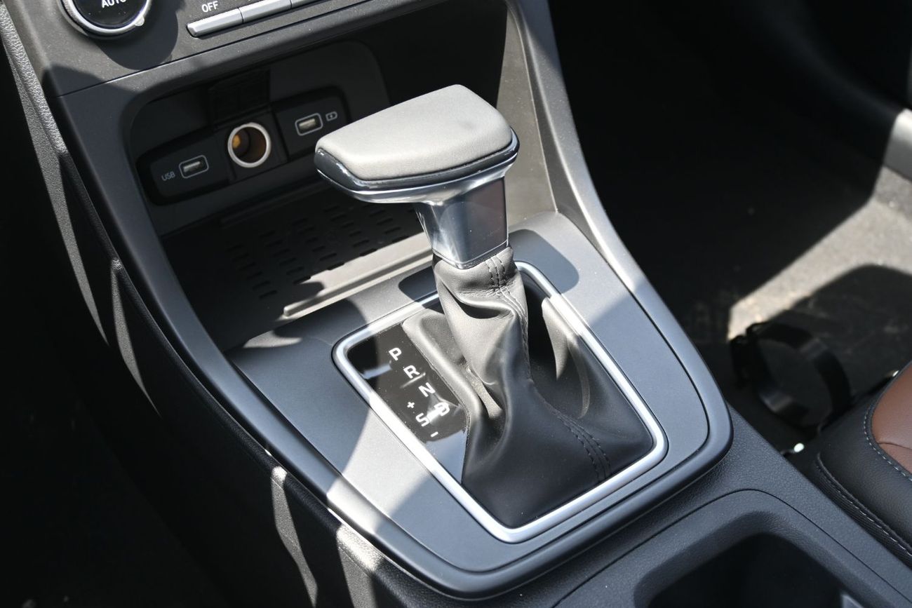 Hyundai Creta Hyundai Creta 1.5L FWD, Model 2025, Color White