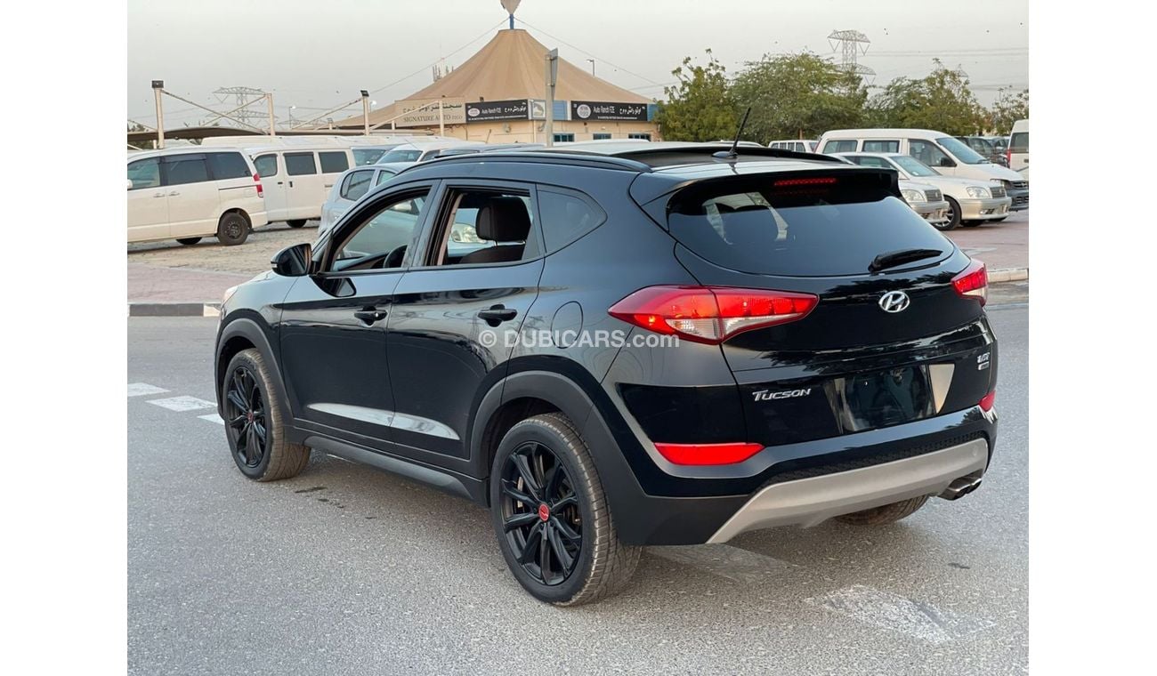هيونداي توسون 2017 Hyundai Tucson 1600cc 4x4 Turbo - Black RV Edition - 2 keys & Full Panoramic View