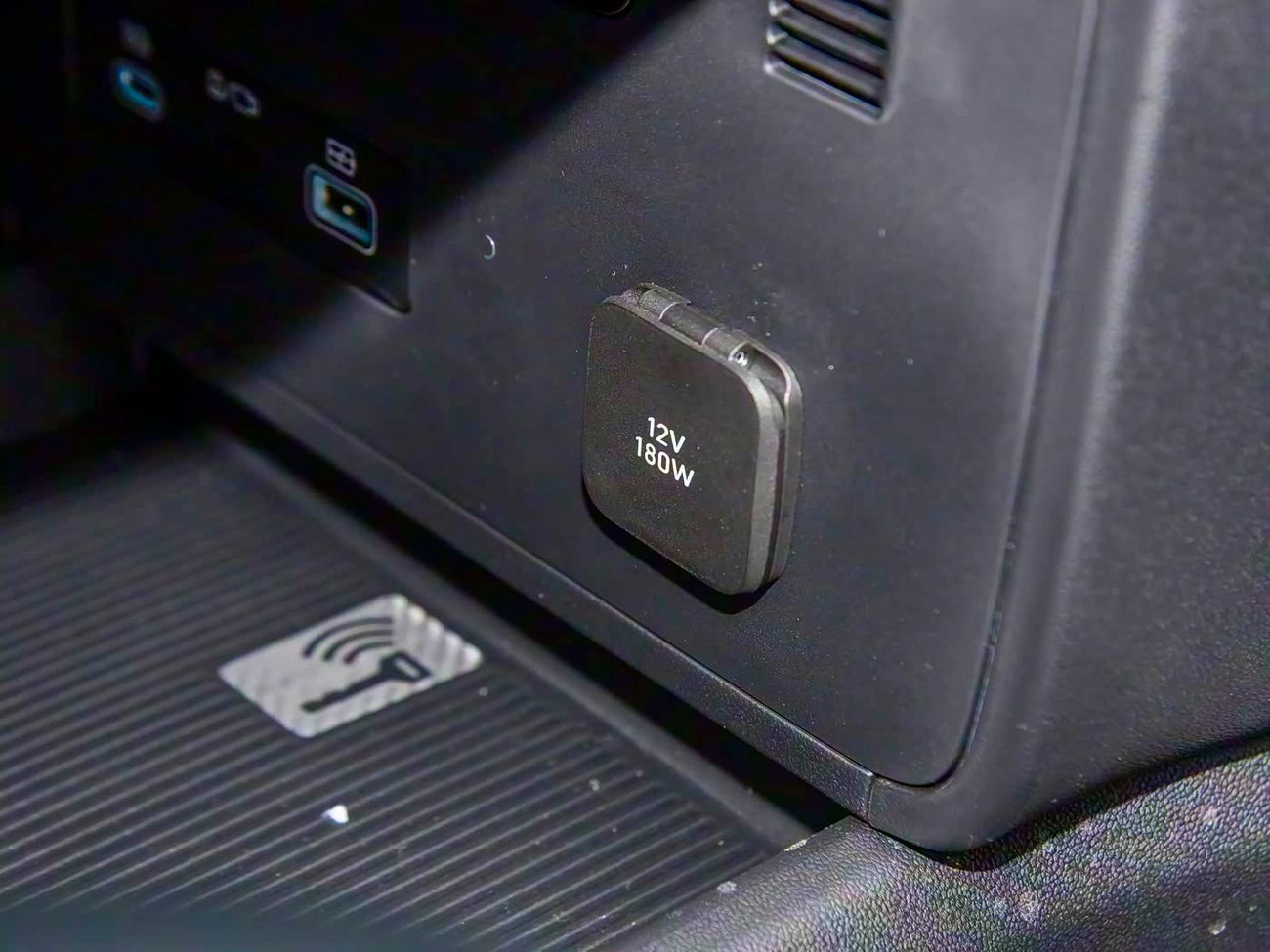 بي واي دي ليوبارد تيتانيوم 7 Ultra