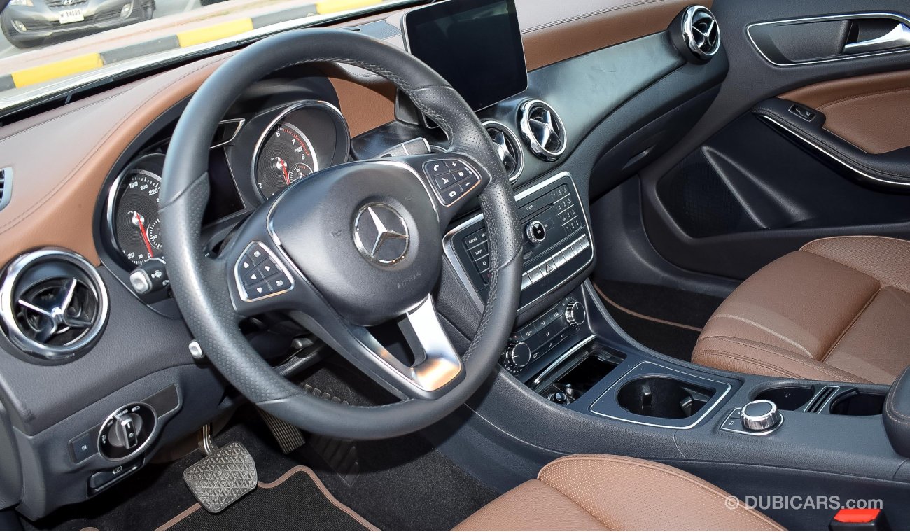 Mercedes-Benz GLA 250 4 Matic