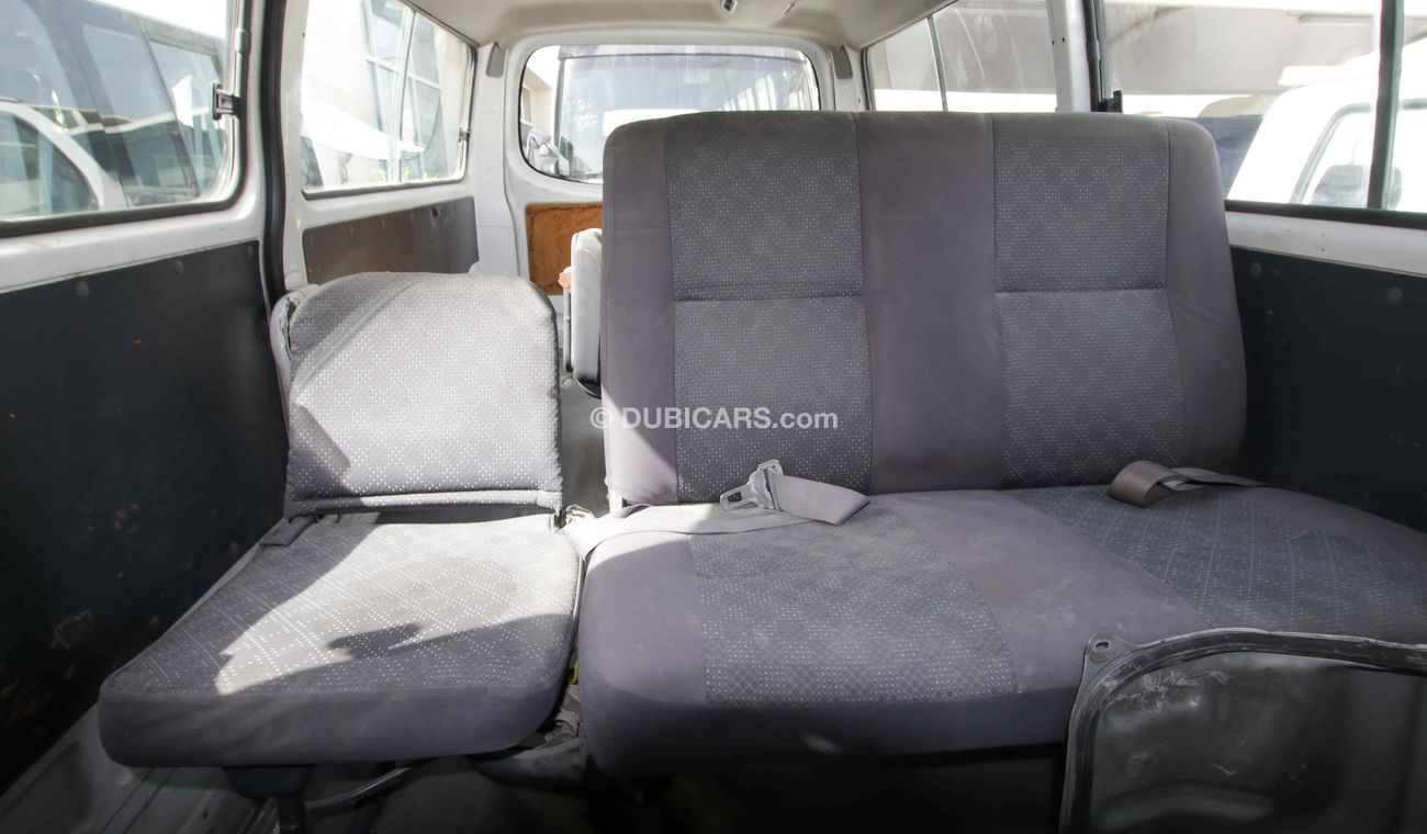 Nissan Urvan